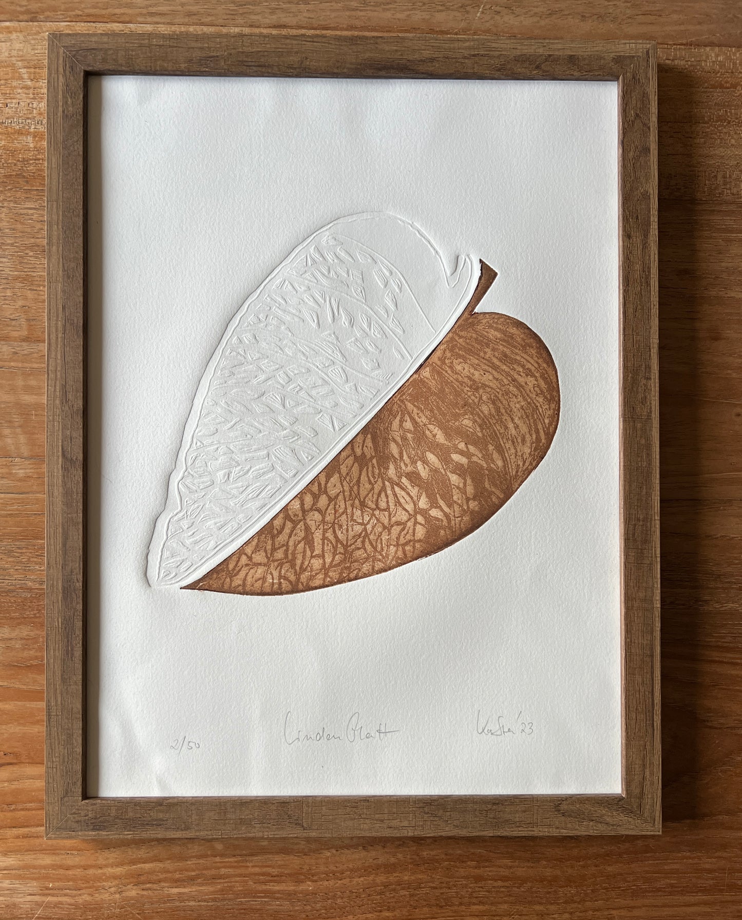 LINDENBLATT Originaldruckgrafik Radierung mit Prägung im Rahmen 30x40 cm
