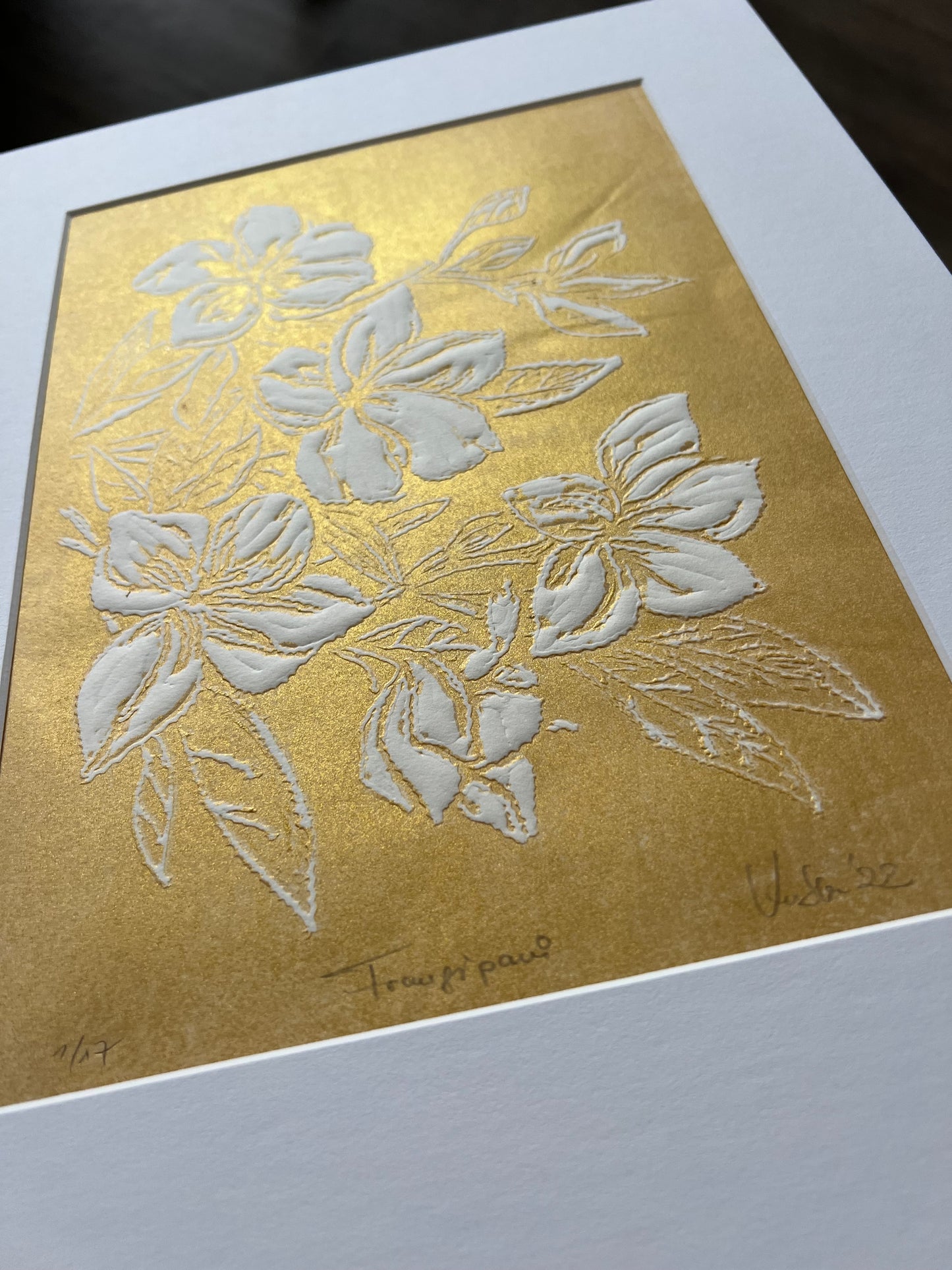 x FRANGIPANI Originaldruckgrafik Gold-Reliefdruck im Passepartout 30x40 cm