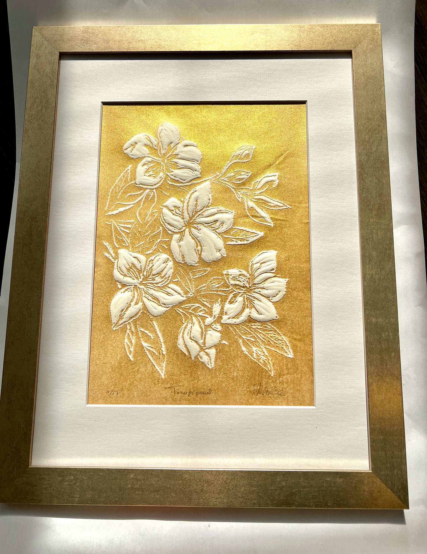x FRANGIPANI Originaldruckgrafik Gold-Reliefdruck im Passepartout 30x40 cm