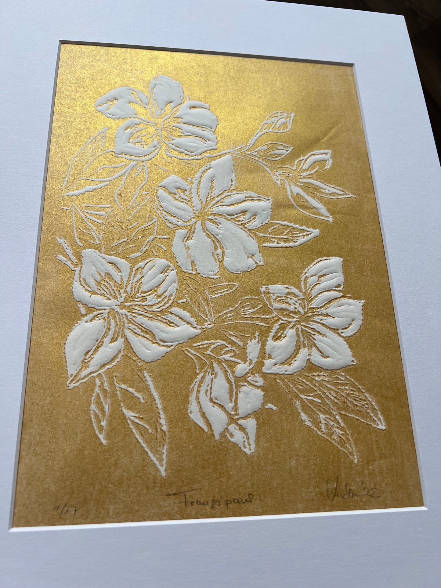x FRANGIPANI Originaldruckgrafik Gold-Reliefdruck im Passepartout 30x40 cm