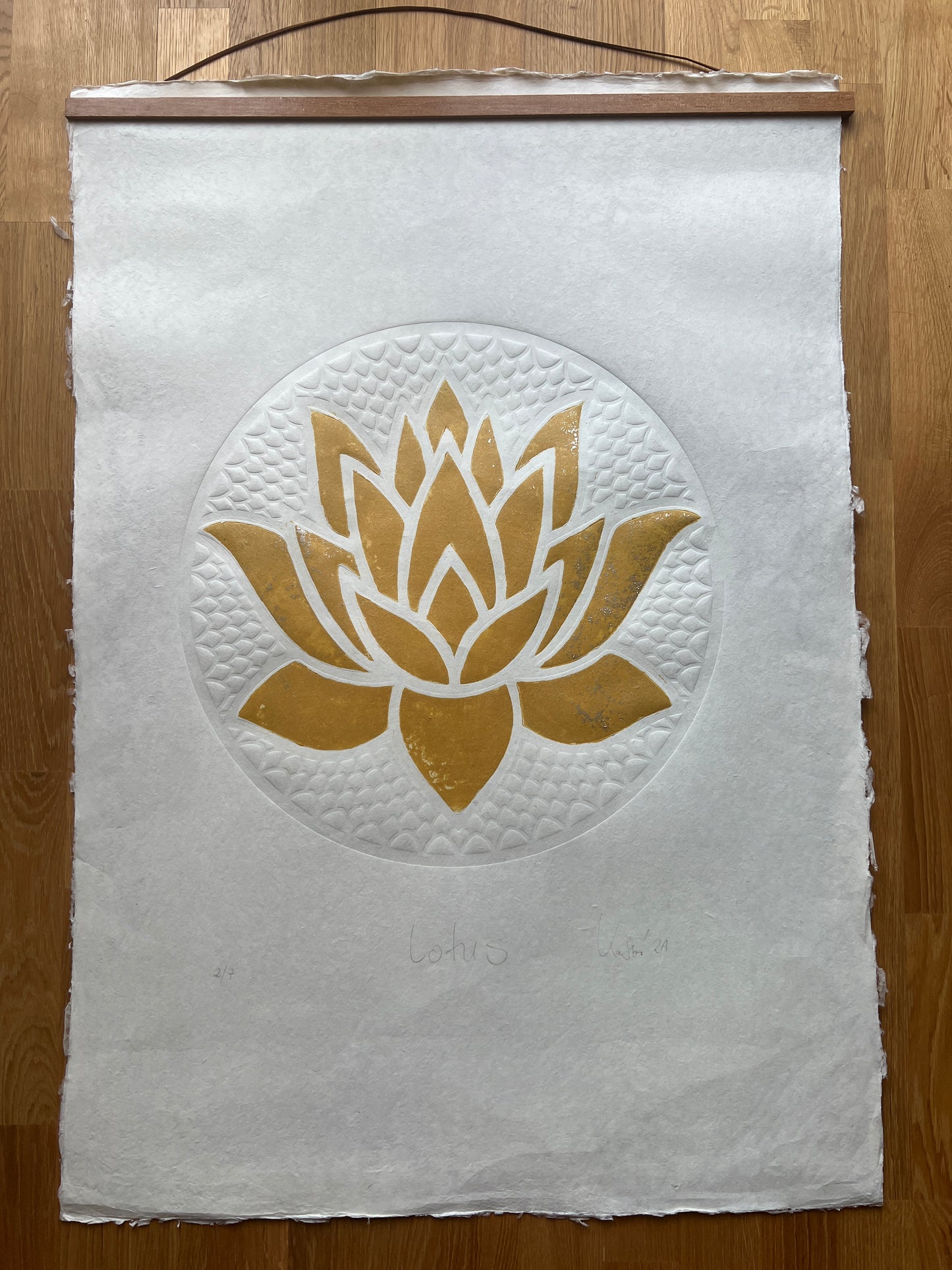 _LOTUS FLOWER  Originaldruckgrafik auf Himalaya Papier 70 x 100 cm, Teakholz Aufhängung